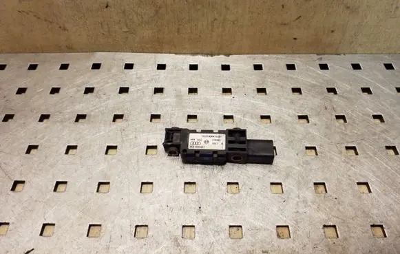 Audi A4 S4 B6 8E 8H Airbag deployment crash/impact sensor 8E0959651
