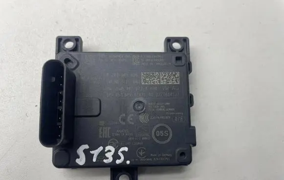Volkswagen Golf VIII Distronic sensor radar 0203305626 5WA907572A 5WA907561