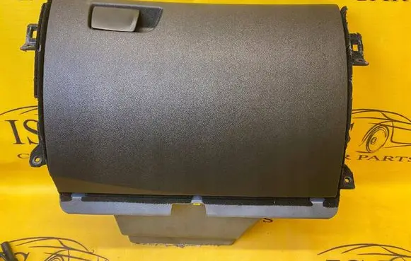 Renault Megane IV Glove box 685008563R