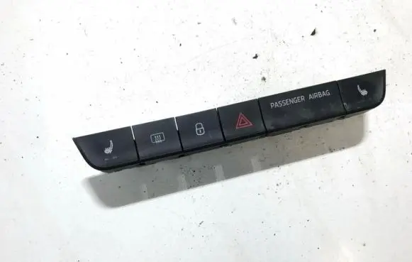 Skoda Fabia Mk3 (NJ) Hazard light switch 6v0927132c