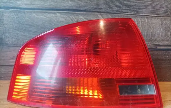 Audi A4 S4 B7 8E 8H Rear/tail lights 8E5945095