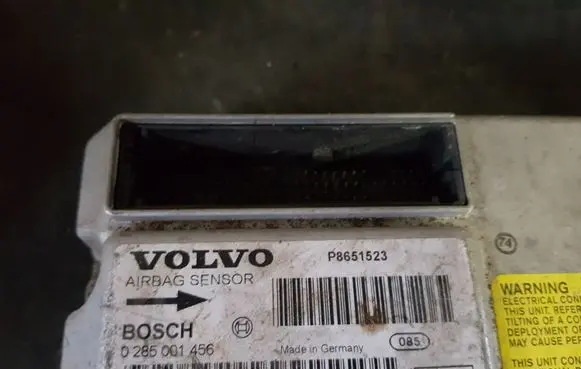 Volvo XC70 Airbag control unit/module P8651523
