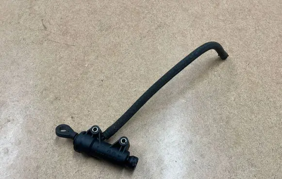 BMW 3 E46 Clutch master cylinder 21526773670 6773670 21526756747
