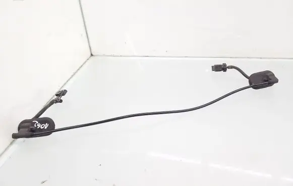 Volkswagen PASSAT B5 Windshield washer spray nozzle 3B0955667 3B0955837B 3B0955985C