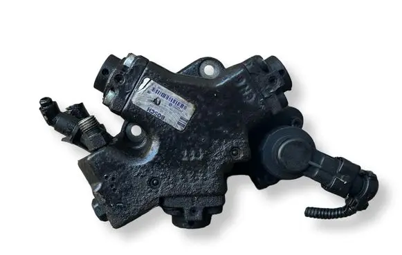 Opel Corsa D Fuel injection high pressure pump 0445010204 55572537