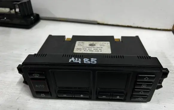 Audi A3 S3 8L Climate control unit 8L0820043B