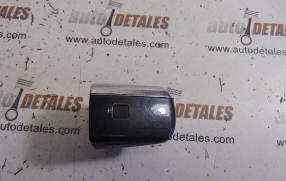 Mercedes-Benz E W210 Front door handle cover 