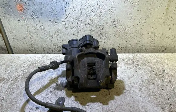 Chrysler Pacifica Rear brake caliper