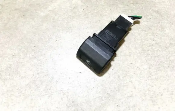 Subaru Forester SF Windscreen/window heater switch