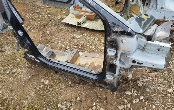 Citroen C4 Cactus Front sill (body part) 