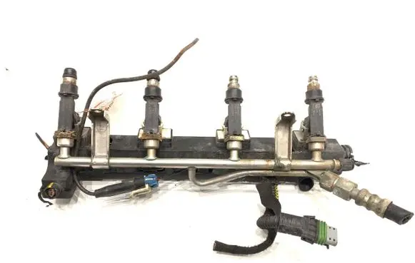 Opel Zafira A Fuel main line pipe 25313846