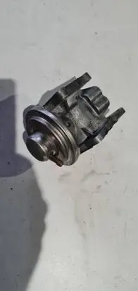 Volkswagen Jetta V EGR valve 038129637D