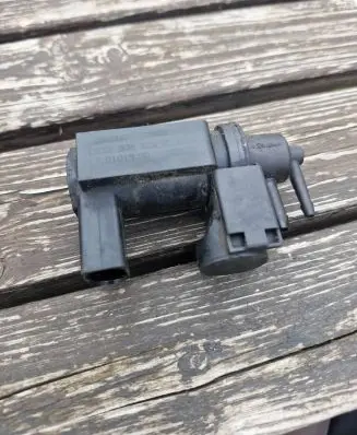 Audi A6 S6 C6 4F Turbo solenoid valve 059906628B