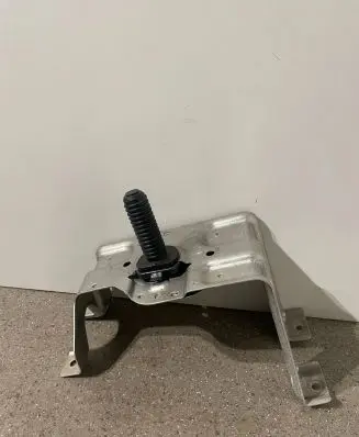 Battery bracket