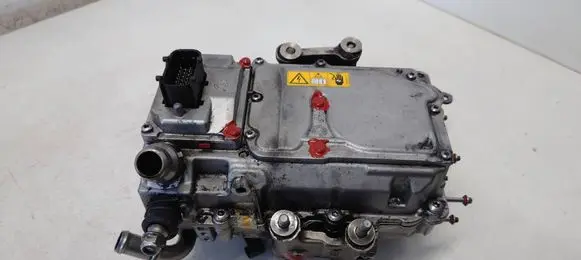 Mercedes-Benz E W212 Voltage converter inverter A6519006702 6519006702