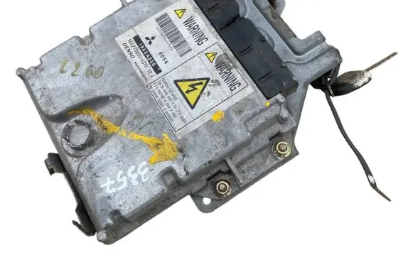 Mitsubishi L200 Engine control unit/module 1860A550 MA2758004375