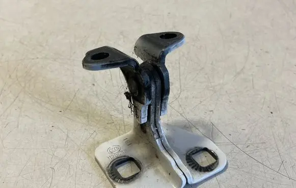 Tesla Model S Rear door lower hinge 1120C38