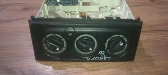 Renault Laguna I Climate control unit 9041703027 90.417.03.027