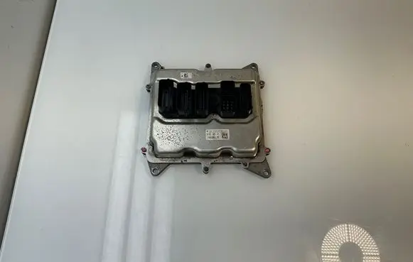 BMW 3 F30 F35 F31 Engine control unit/module 8631689