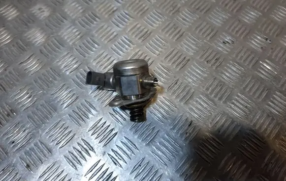 BMW 6 F12 F13 Fuel injection high pressure pump 7595339