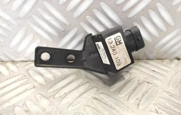 Opel Insignia A Sensor 13240109