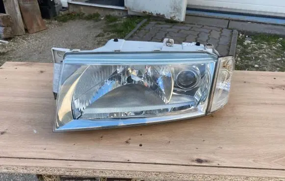 Skoda Octavia Mk1 (1U) Headlight/headlamp 1U1941015E 1Z1941015G