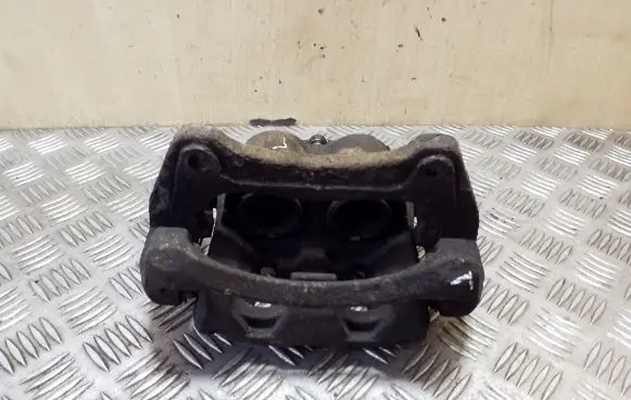 Honda CR-V Front brake caliper