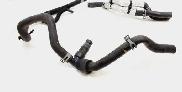 Ford Fusion II Engine coolant pipe/hose DG9318K580CC DG9318C266DB