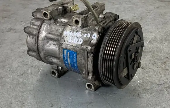 Volvo C30 Air conditioning (A/C) compressor (pump) 3M5H19D629HE