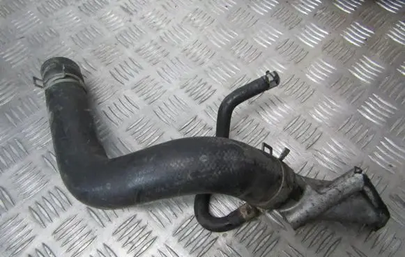 Nissan Navara D22 Engine coolant pipe/hose