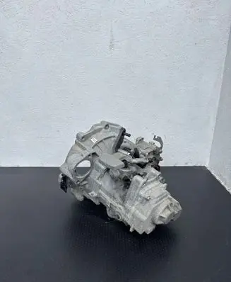 Volkswagen Touran II Manual 6 speed gearbox KWB
