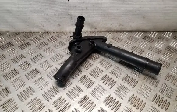 Nissan Juke I F15 Engine coolant pipe/hose 8200552604