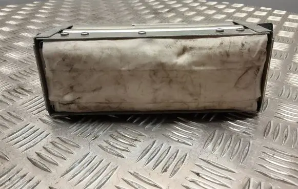 Volkswagen PASSAT B5 Passenger airbag 3B0880204G