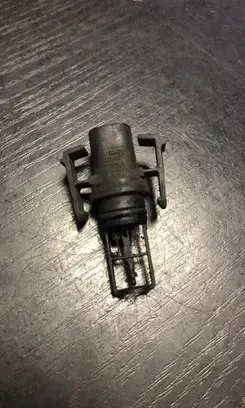 Mercedes-Benz E W211 Intake air temperature sensor A0005422818