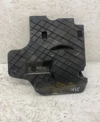 Mercedes-Benz C W204 Timing belt guard (cover) A6510101867