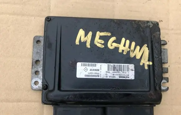 Renault Megane I Engine control unit/module 7700110471