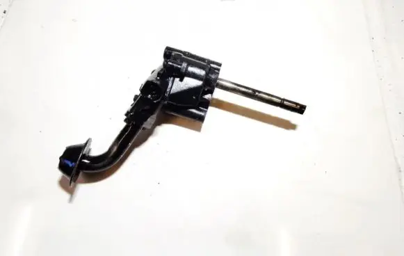 Audi A4 S4 B5 8D Oil pump 026115153a