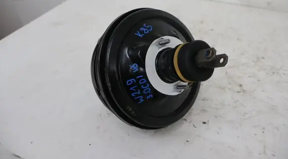 Mercedes-Benz CLS C219 Brake booster