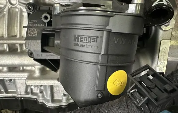 Audi Q2 - Breather hose/pipe 05E103464J