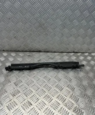 Mercedes-Benz SLK R172 Fender end trim A1728800197