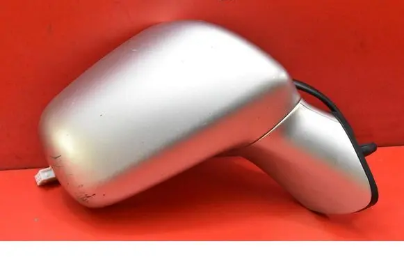 Toyota Corolla Verso E121 Front door electric wing mirror 015857