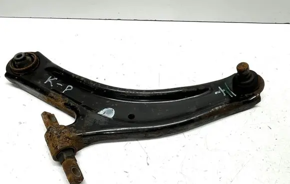 Nissan Qashqai Front lower control arm/wishbone 