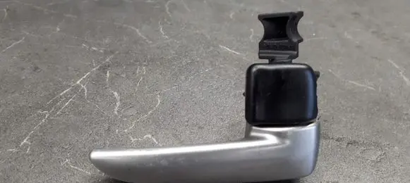 Mazda 3 I Rear door interior handle