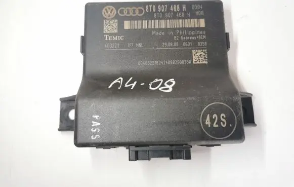 Audi A4 S4 B8 8K Gateway control module 8T0907468H