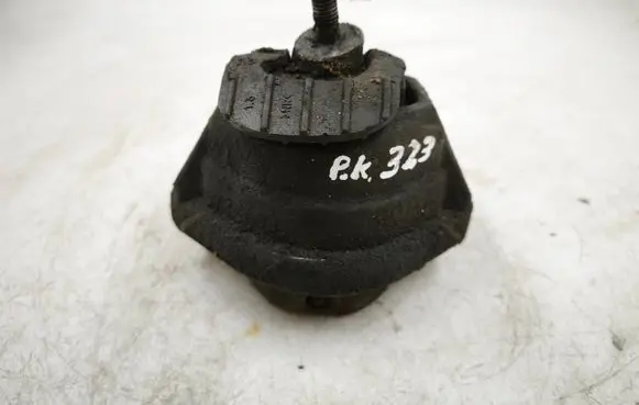 BMW 5 E60 E61 Engine mount bracket 676108903