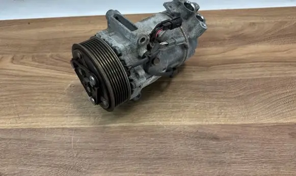 Renault Captur Air conditioning (A/C) compressor (pump) 926003358R