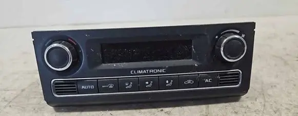 Skoda Fabia Mk2 (5J) Climate control unit 5J0907044C 0096172 20032012