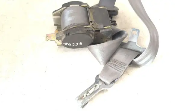 Peugeot 806 Rear seatbelt 550268200 E2043166