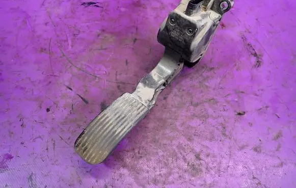 Volkswagen Crafter Accelerator throttle pedal