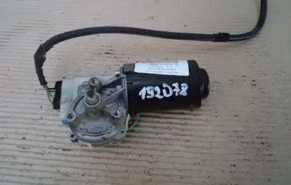 Fiat Siena Front wiper linkage and motor